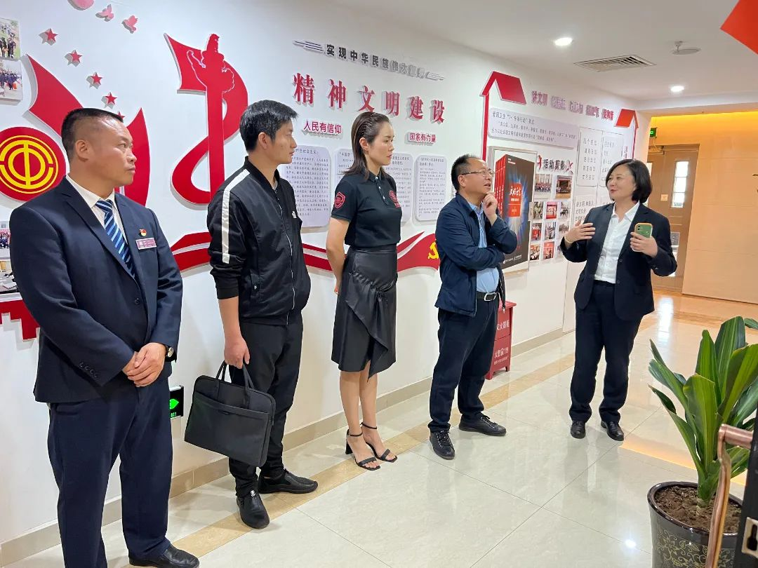 互学互助•共谋发展 ｜昆明市五华区总工会组织企业到云南众安参观交流