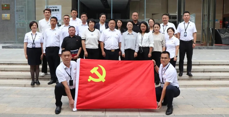 弘扬伟大精神 凝聚奋斗力量